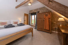 rose-cottage-somerset-country-escape-bedroom-1-couple