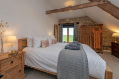 rose-cottage-somerset-country-escape-bedroom-1-relax