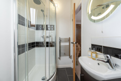 rose-cottage-somerset-country-escape-bedroom-2-ensuite