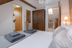 rose-cottage-somerset-country-escape-bedroom-2-relax