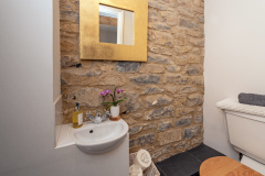 rose-cottage-somerset-country-escape-downstairs-bathroom