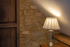 rose-cottage-somerset-country-escape-lampjpg