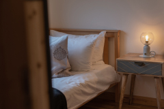 the-barn-somersetcountryescape-somerset-bedroom-2-light
