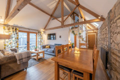 the-barn-somersetcountryescape-somerset-dining-seating