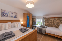 the-old-mill-somersetcountryescape-somerset-bedroom-3-window