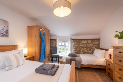 the-old-mill-somersetcountryescape-somerset-bedroom-3